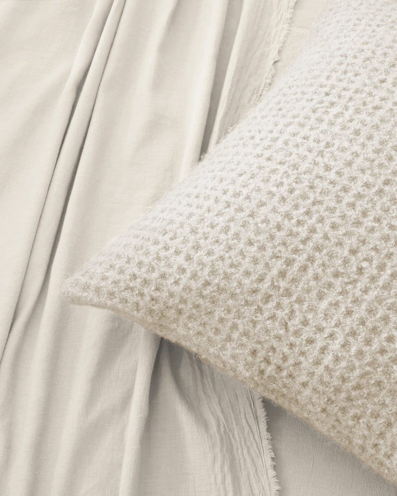 Pon Cushion